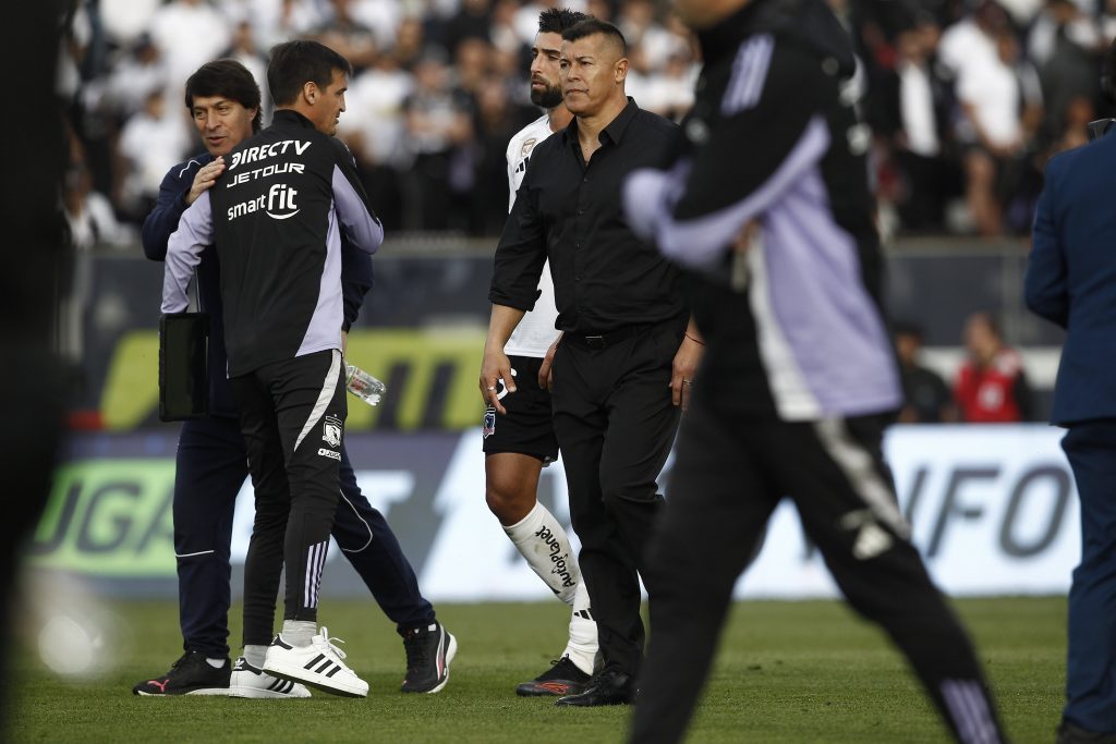 Confirman que Jorge Almirón deja Colo Colo tras dura derrota ante Universidad Católica