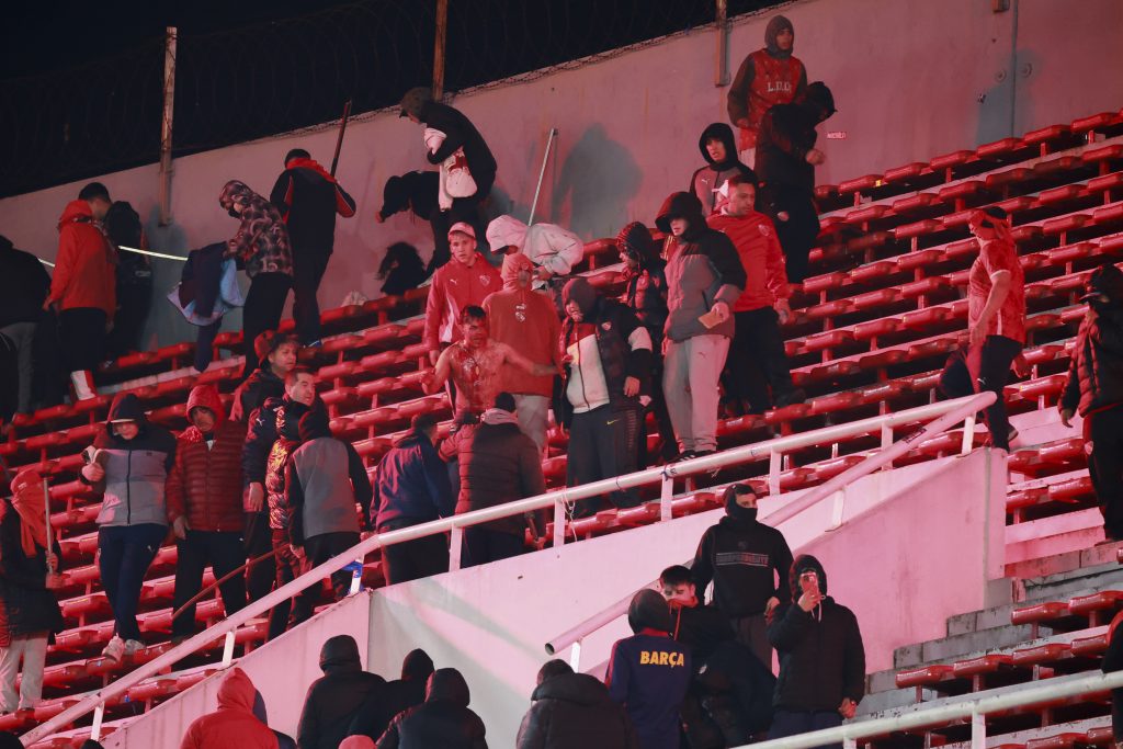 Especialista analizó los efectos de la violencia en los estadios en jugadores e hinchas 
