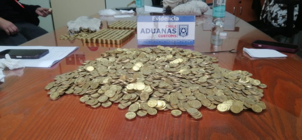 Aduana incauta más de 300 mil monedas nacionales y billetes argentinos que iban rumbo a Alemania