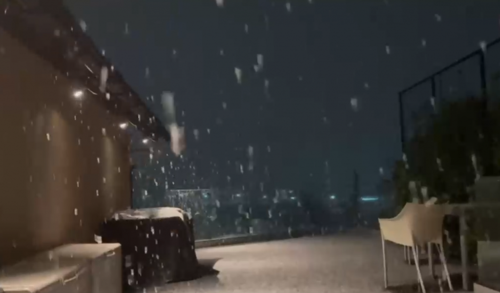 Comienza a nevar en la Región Metropolitana: Revisa los videos que ha dejado la nieve en Santiago