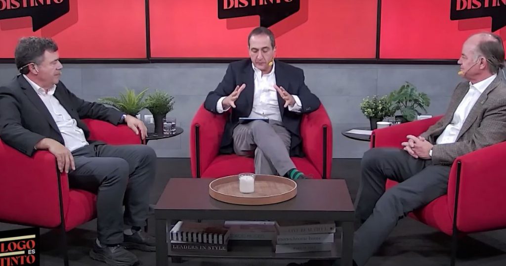 Con Diálogo es Distinto: Ministro Valenzuela y Antonio Walker coinciden en potenciar mercados para la agricultura chilena