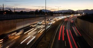 Dos adolescentes detenidos por lanzar piedras a autos en Ruta 78