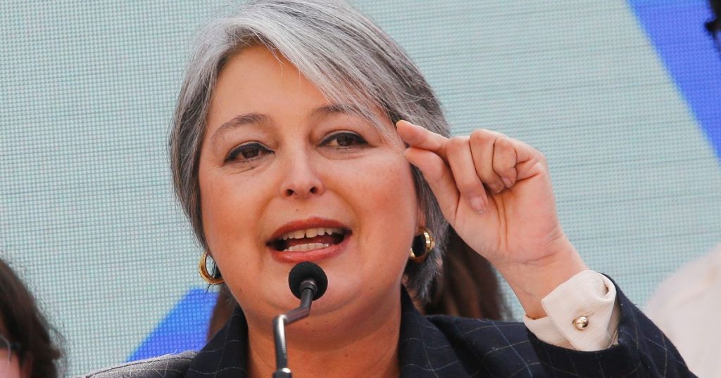 Pulso Ciudadano: Jeannette Jara sigue liderando y José Antonio Kast baja un punto