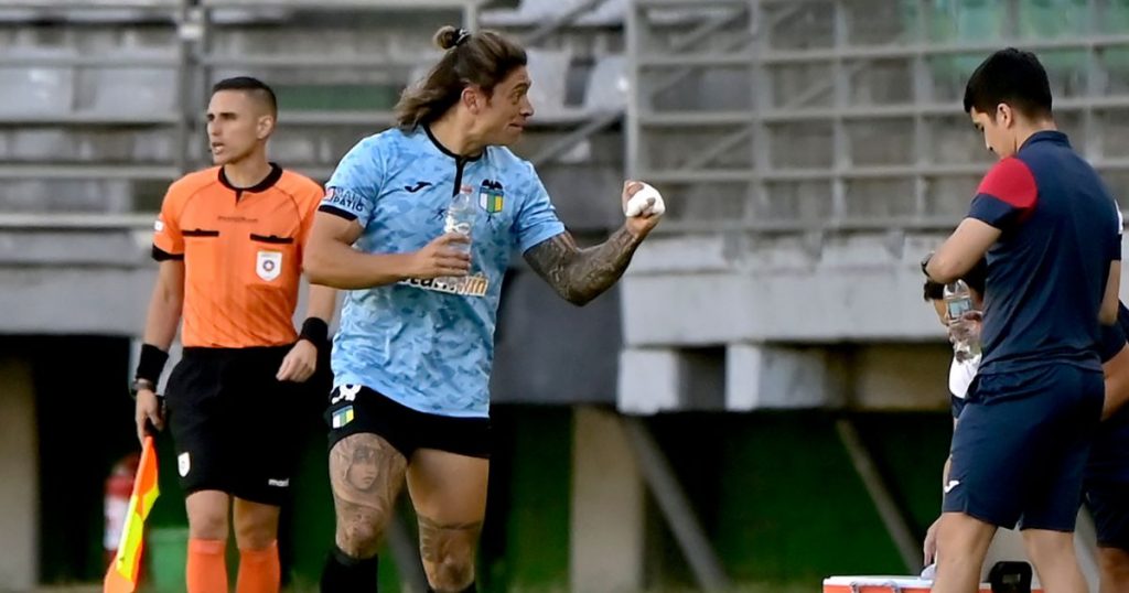 Joaquín Montecinos reaparece tras polémica por frustrado traspaso a Colo-Colo: 