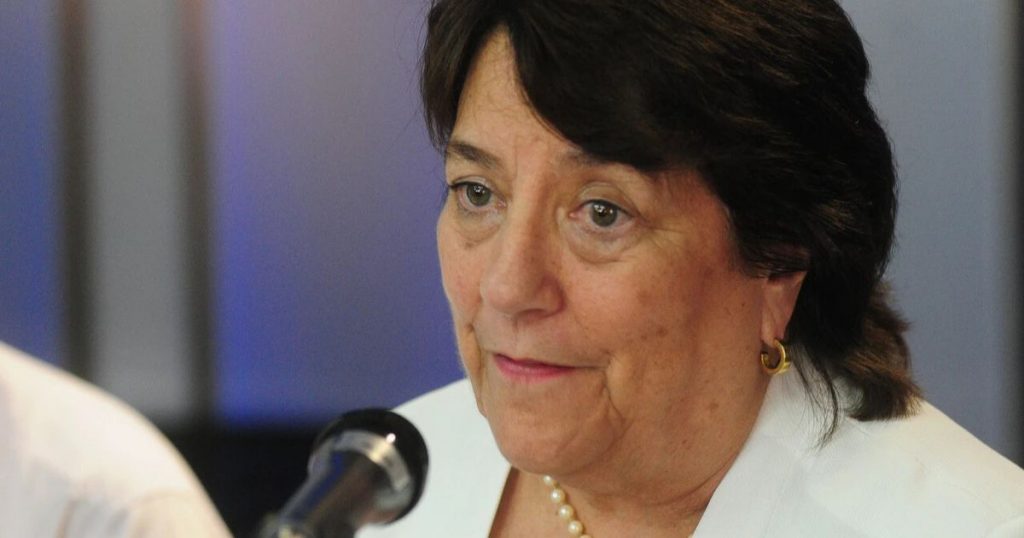 Ministra de Defensa por casos de narcotráfico en la FACh: 