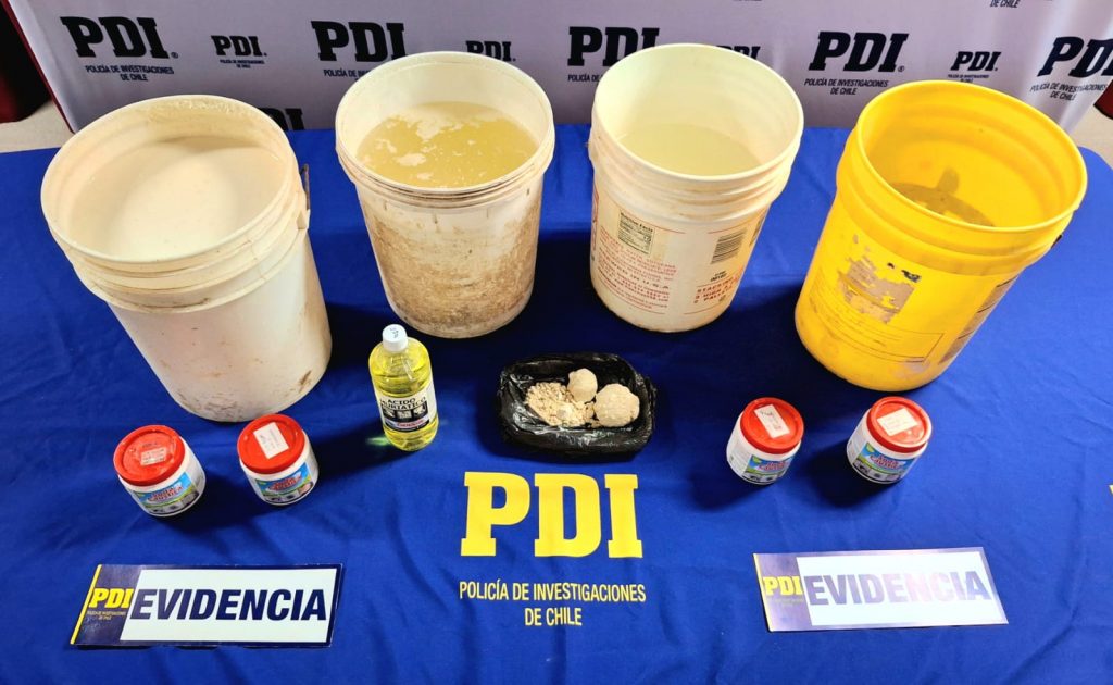Fiscalía y PDI incautaron más de medio millón de dosis de cocaína base en estado líquido