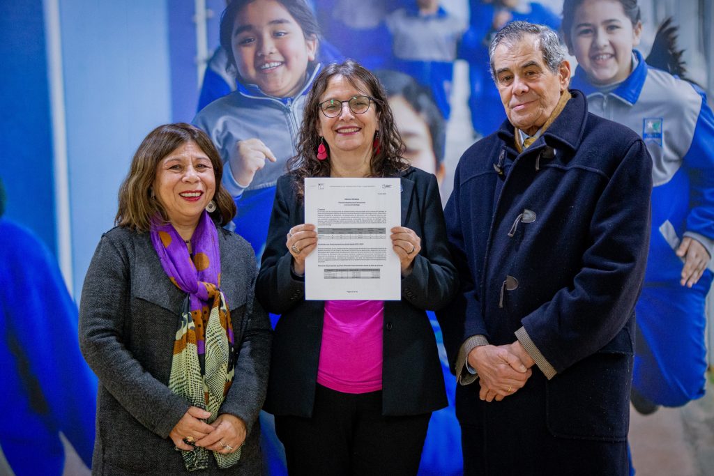 Mineduc y Municipalidad de Santiago acuerdan plan para mejorar infraestructura en liceos emblemáticos
