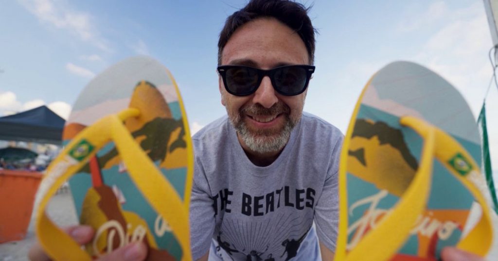 “Siempre hay un chileno” llega a Río y conoce al rey chileno de las caipiriñas en Copacabana