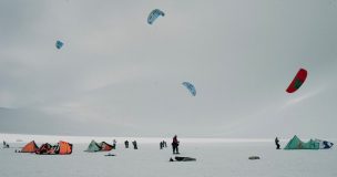 El “Snowkite Fest” vuelve al Centro de Ski Corralco con más adrenalina que nunca
