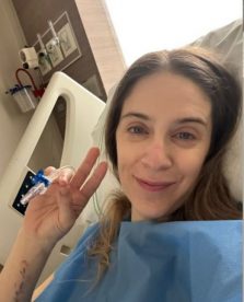 De la comedia a la clínica: Alison Mandel preocupa con inesperada operación