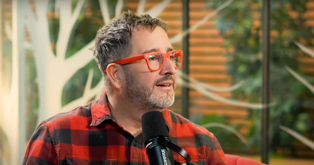 Eduardo Fuentes muestra su rechazo a los artistas urbanos: “Quiero que se crie bien”