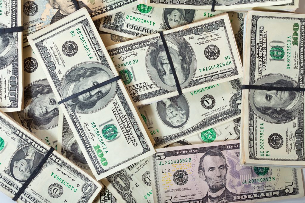 Indicadores económicos al 13 de agosto: dólar supera los $960 y UF se acerca a los $40 mil