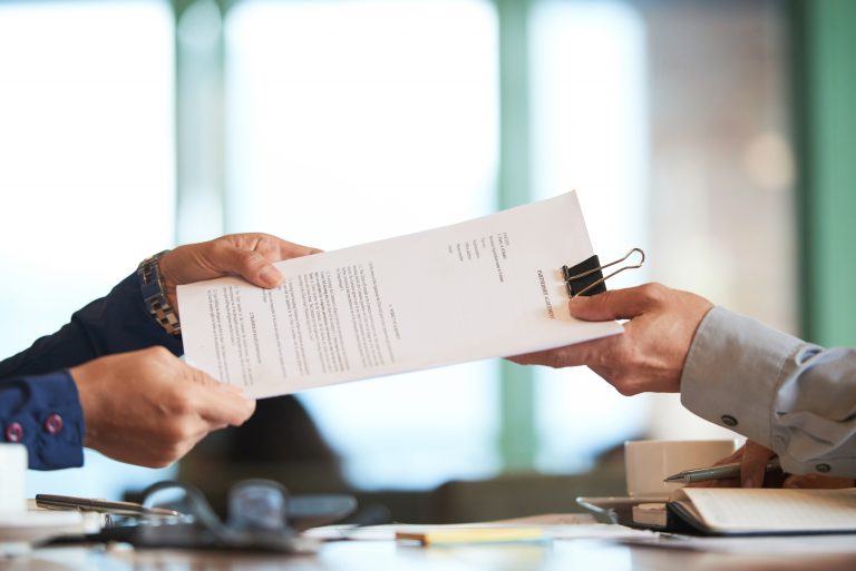 Expectativas de contratación en Chile suben a 15% y Hotelería lidera las proyecciones para fin de año