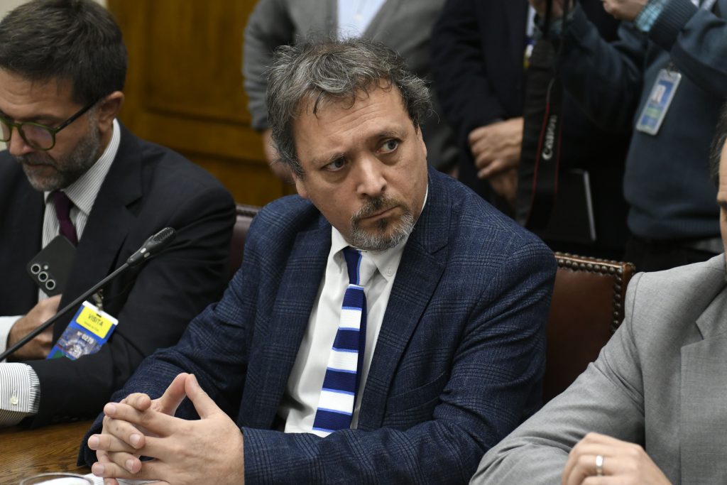 Senado cita a subsecretario de Pesca por caso de colusión en la centolla magallánica