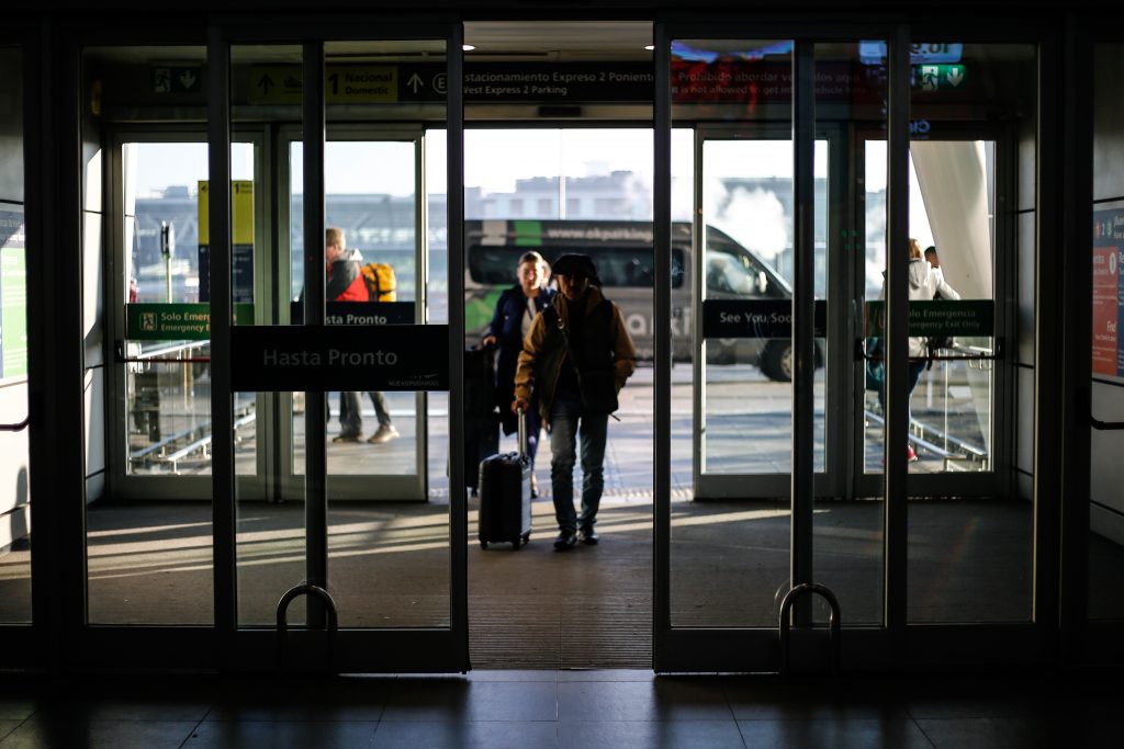 MOP: más de 710 mil personas viajarán por el Aeropuerto de Santiago en Fiestas Patrias