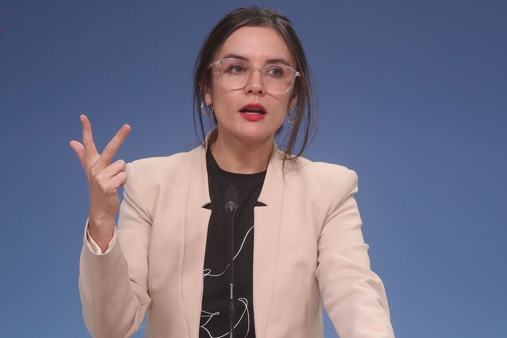 Ministra Vallejo por red de bots: 