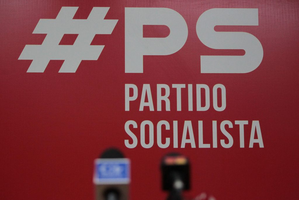 Bancada del PS condena campaña de bots contra Jara: 