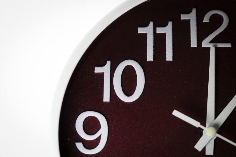 Cambio de hora: ¿debo modificar el horario en que tomo mis medicamentos?