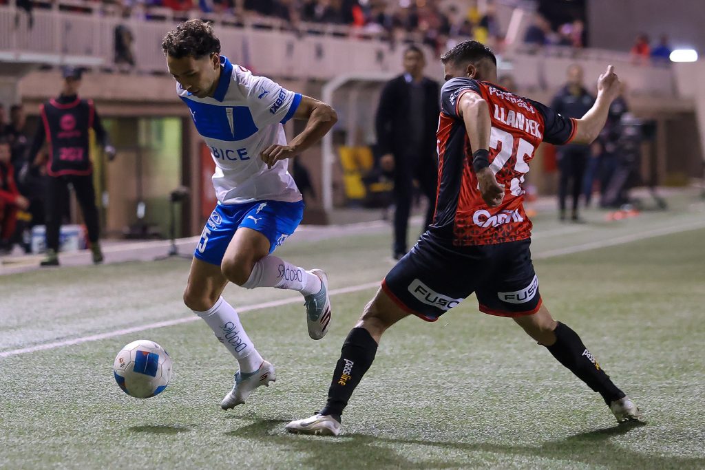 Universidad Católica derrotó a Limache y superó a la U en la tabla de posiciones