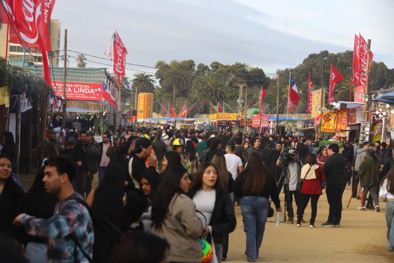 Feriado del 17 de septiembre da su primer paso: Cámara declara admisible proyecto para Fiestas Patrias