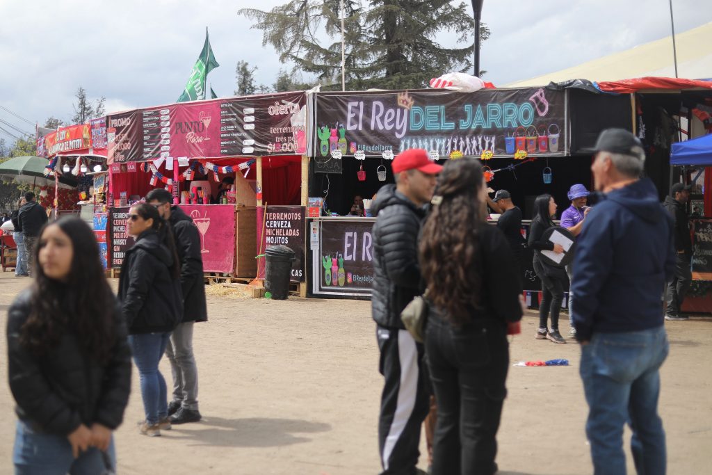 Remates y grandes artistas: Así será el último día en La Gran Fonda de Chile en Parque O’Higgins