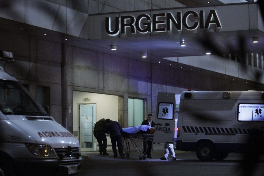 “Tengo que salir de esto”: reconocido rostro de la TV chilena genera preocupación tras publicación desde hospital