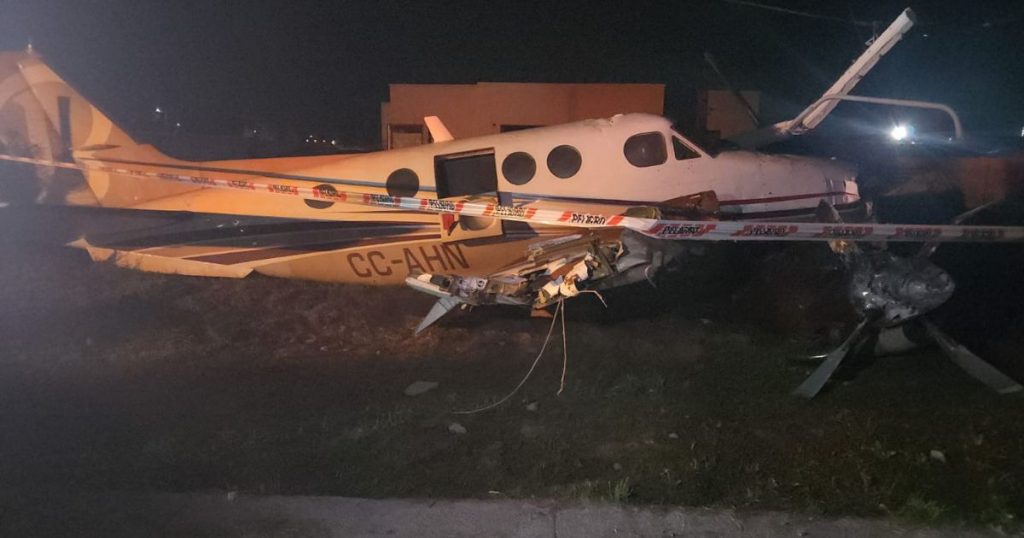 Avioneta se estrella en condominio de Olivar: Cuatro personas lesionadas