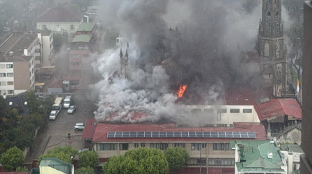 VIDEO | Incendio afecta a histórica iglesia Las Carmelitas en Viña del Mar