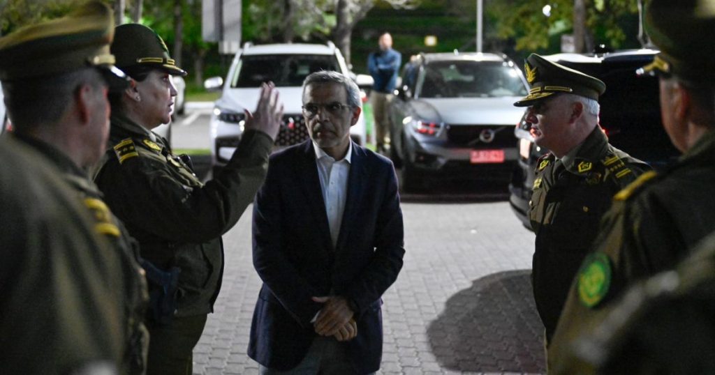Sargento de Carabineros agredido en Las Condes salió de extrema gravedad y Gobierno evalúa evalúa acciones