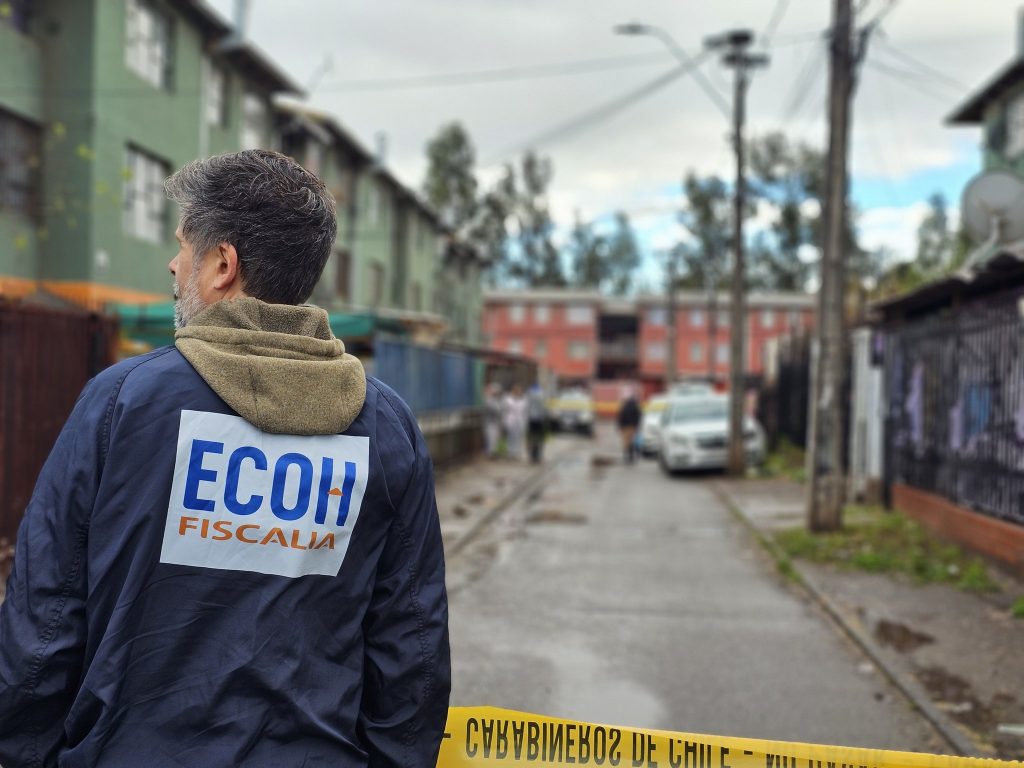 Crimen en Bajos de Mena: Hombre muere baleado en la vía pública