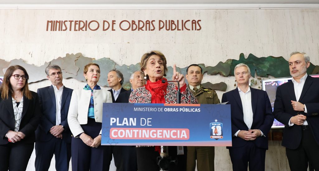 MOP activa plan de contingencia para Fiestas Patrias XL: más de un millón de autos saldrán de la RM