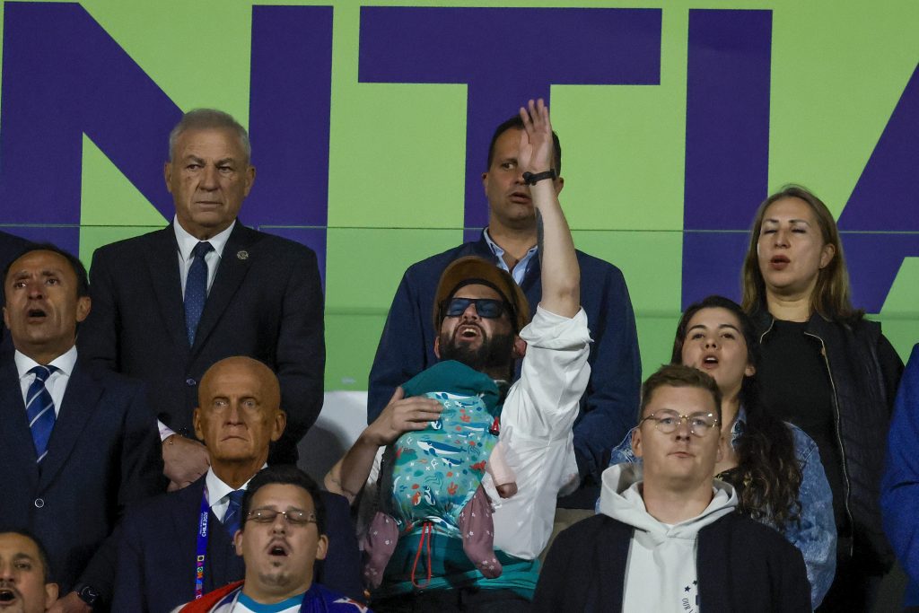 Presidente Boric asisten junto a su familia al Mundial Sub-20