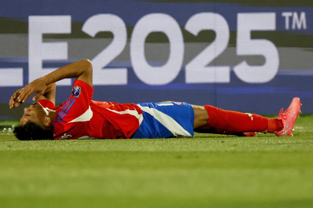 El llanto desconsolado de Emiliano Ramos tras la dura lesión que lo obligó a salir del partido contra Japón