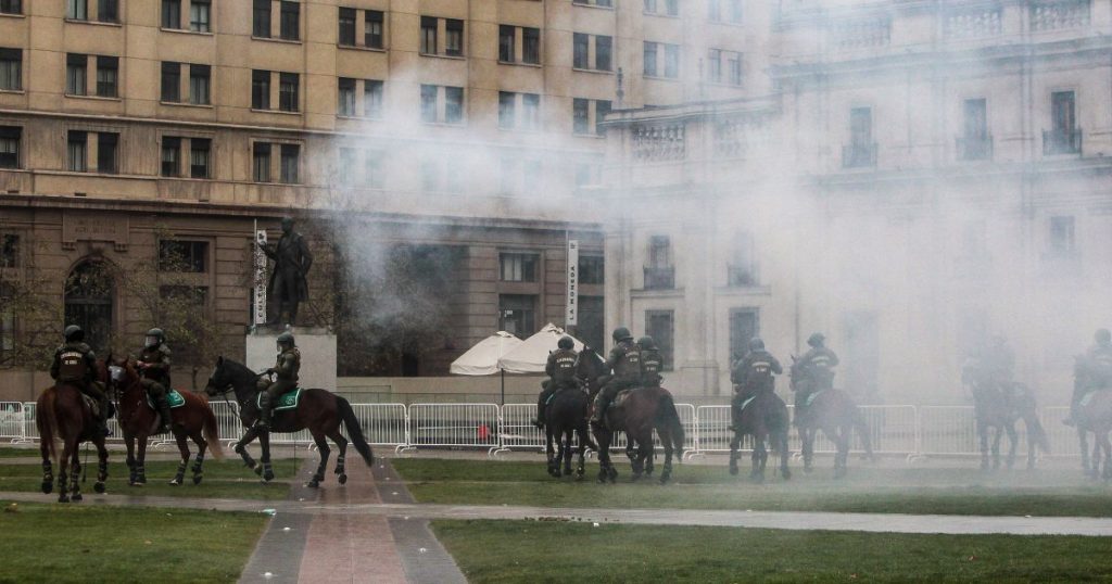 Carabineros informa de 57 personas detenidas en Romería al Cementerio General