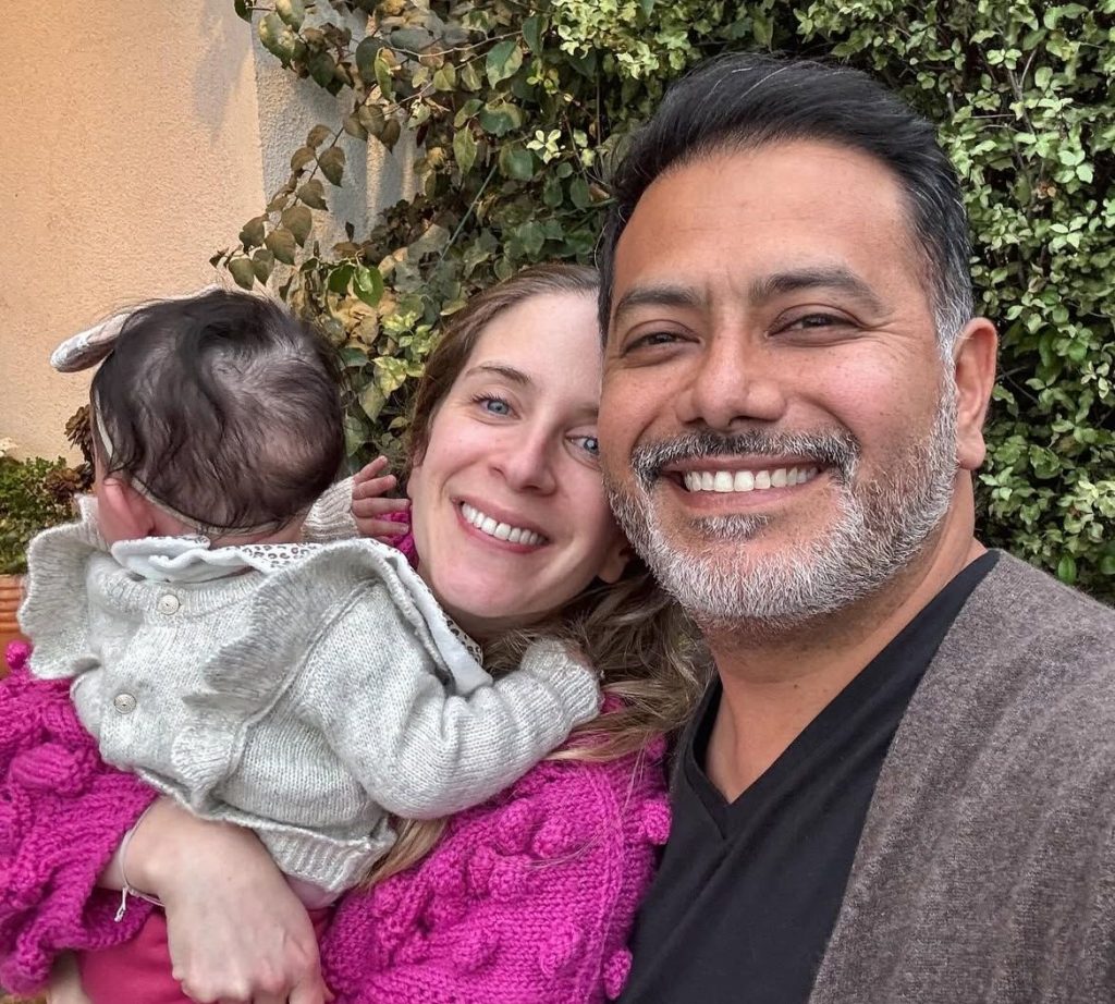 Alison Mandel comparte emocionante registro del momento en que conoció a su hija menor 