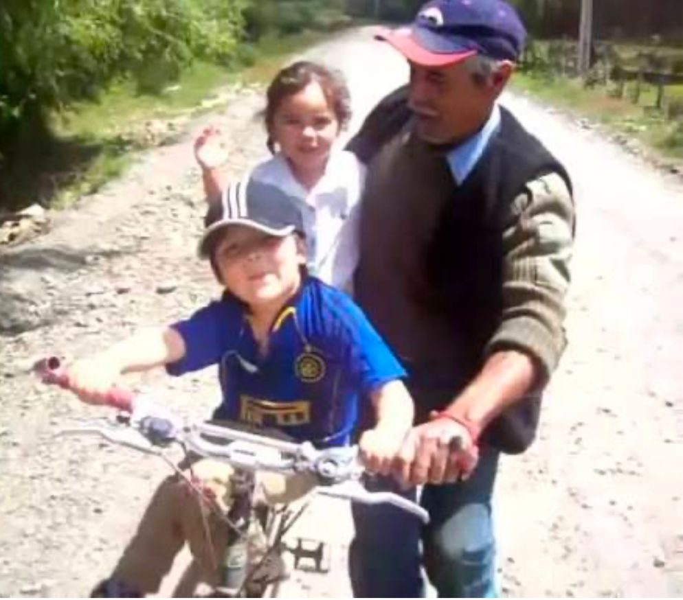 Fallece Sergio Areyuna, el hombre detrás del icónico viral “Mira pa adelante Cristian”