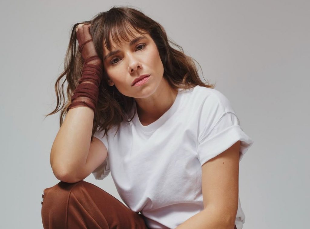 Omegna se adapta a la vida freelance y muestra su lado más consciente con el dinero