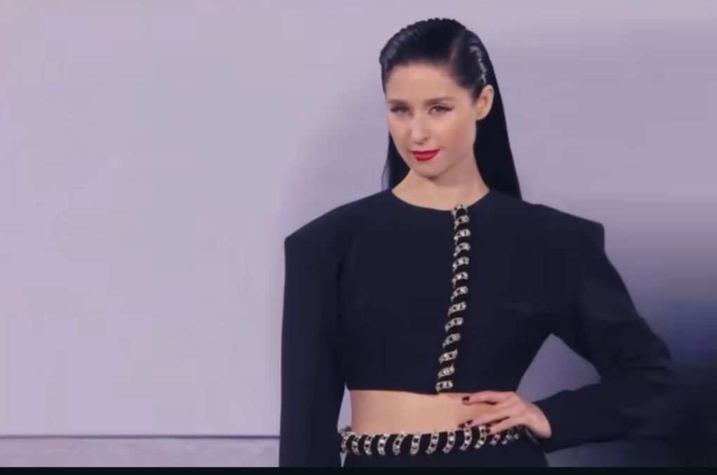 ¡Orgullo chileno! Francisca Valenzuela hace historia en la Semana de la Moda de París