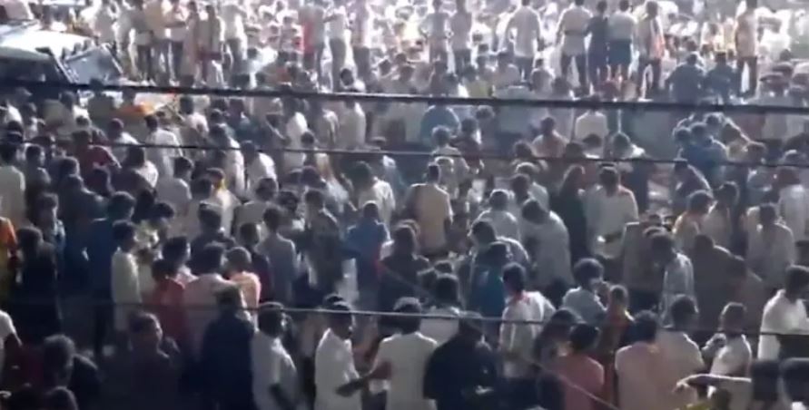 Al menos 36 muertos en estampida durante mitin político en la India