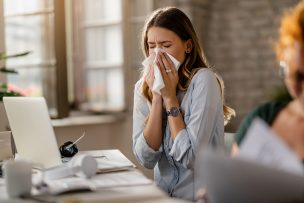Primavera y alergias: Cómo la rinitis afecta a niños y adultos