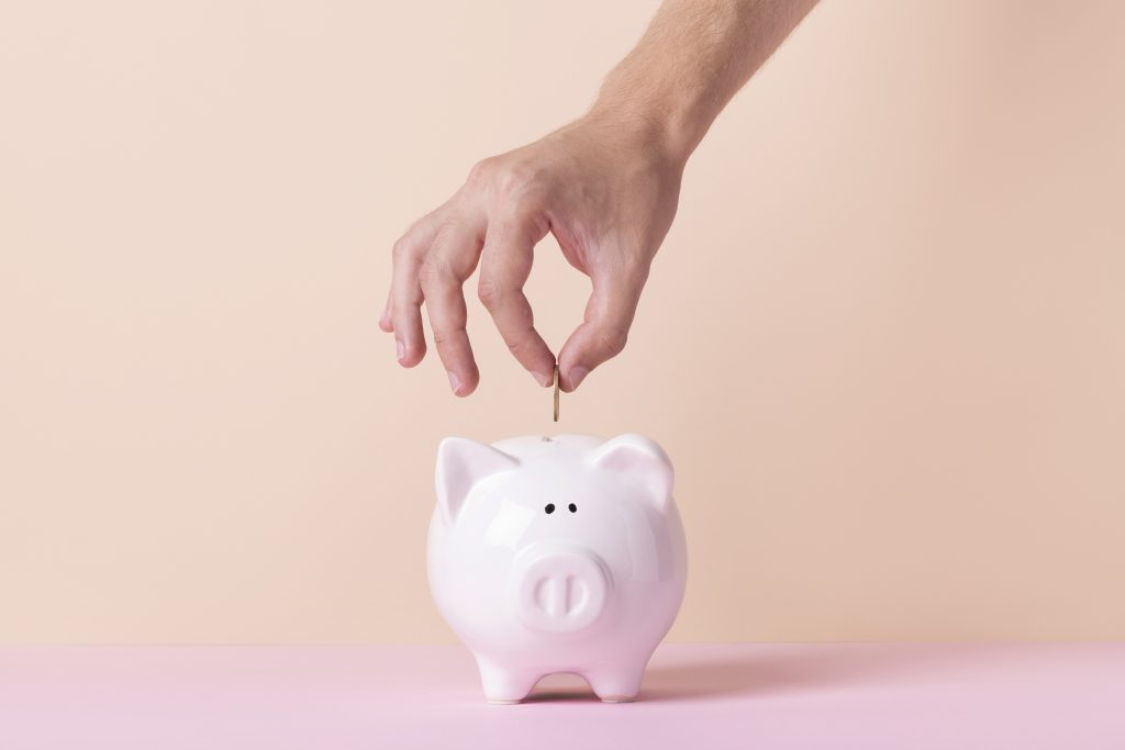 Fin de año sin deudas: aprende cómo organizar tus gastos y ahorrar desde ya