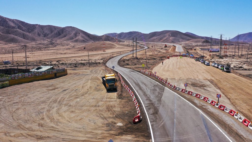MOP celebra los 100 años de la Dirección de Vialidad con 50% de los caminos pavimentados en Chile