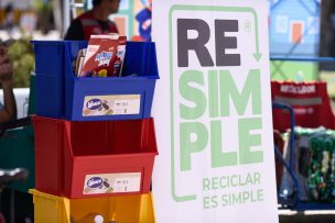 El 30% de los chilenos declara reciclar semanalmente, pero aún existen importantes brechas para que se convierta en un hábito diario
