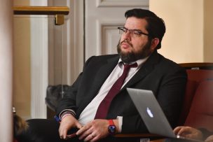 Columna “Parásitos”: Cristián Valenzuela aclara que “no es contra un sector político, es contra los abusos del Estado”