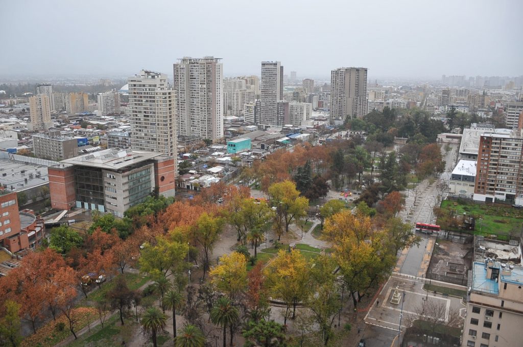 Así estará el tiempo en Santiago este fin de semana: nublado, sol y hasta 27 °C