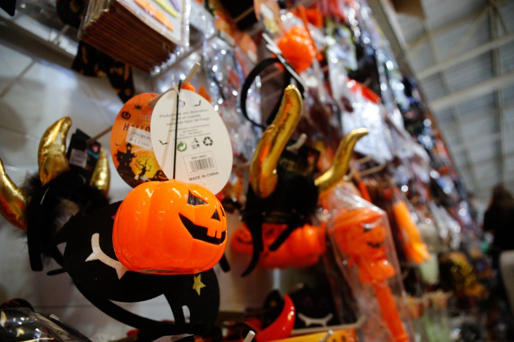 Jóvenes lideran la fiesta: 4 de 10 chilenos celebra Halloween