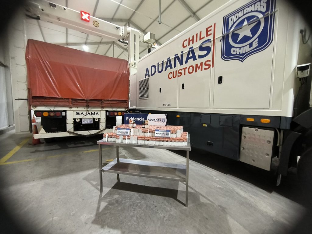 Camión escáner de Aduanas reveló contrabando de 400 frascos de ketamina