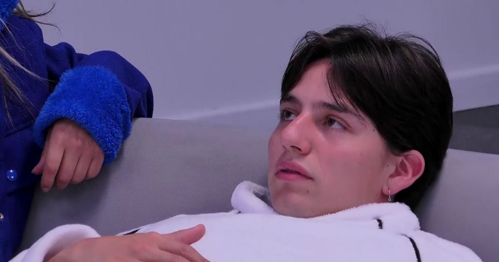 “Me dejaron solo”: Alan reveló cruel infancia en “Mundos Opuestos”