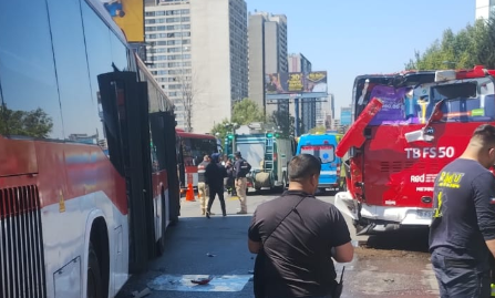 Nueve lesionados deja choque de buses en límite de Estación Central y Lo Prado