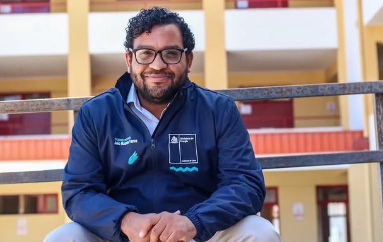 Funcionario del Ministerio de Energía genera polémica por rol en campaña de Jeannette Jara